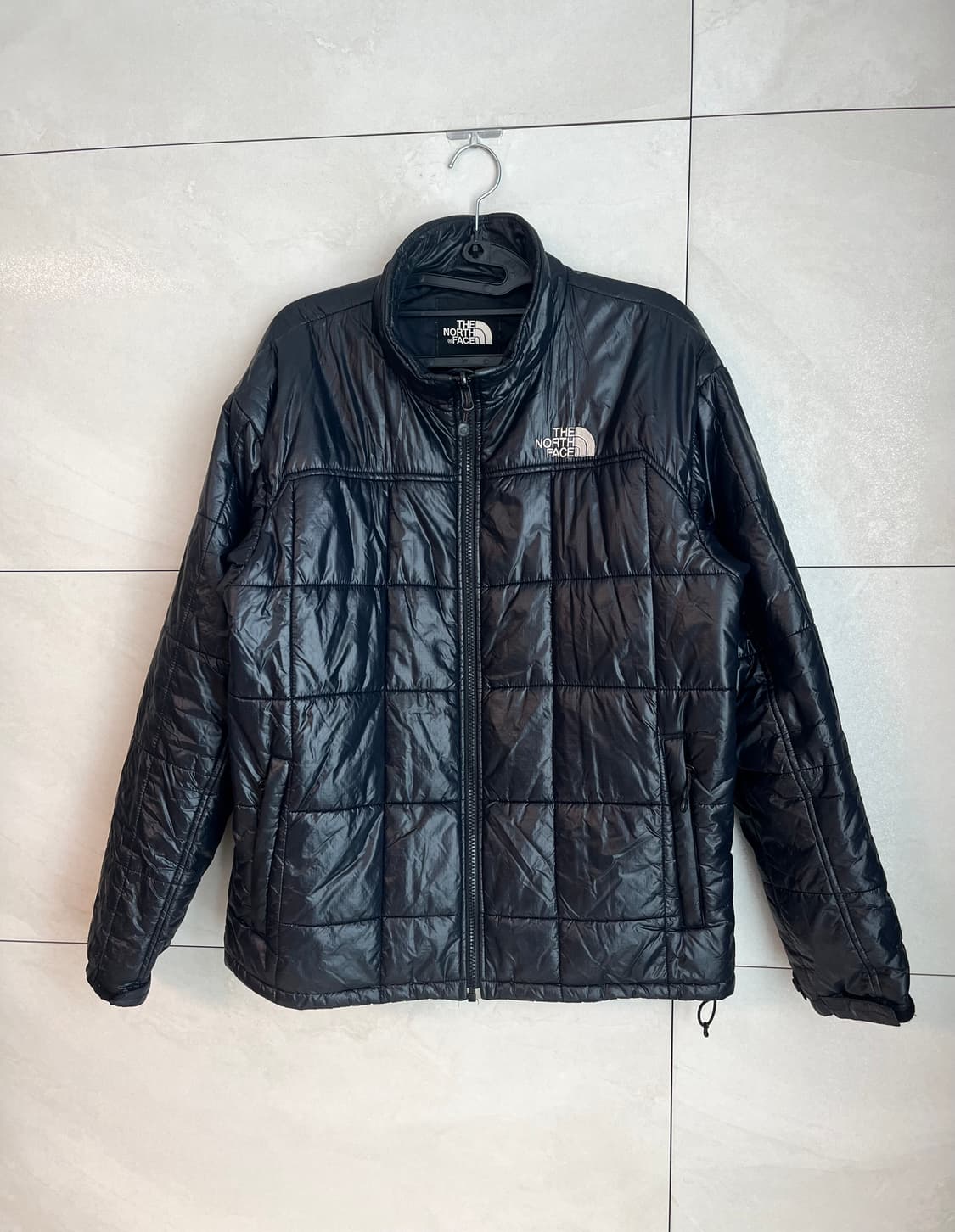 노스페이스 경량 패딩 자켓 블랙 (95) 상품이미지3