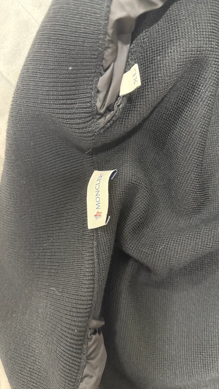 25fw 몽클레어 니트패딩 xl 팝니다 상품이미지5