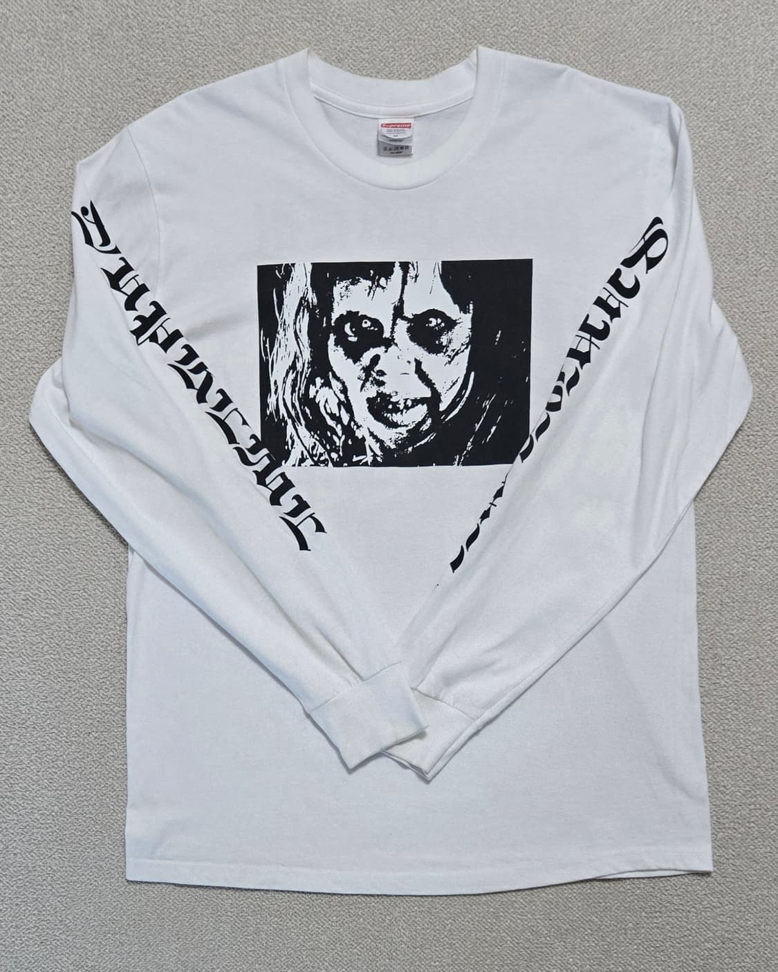 슈프림 엑소시스트 롱 슬리브 상품이미지1