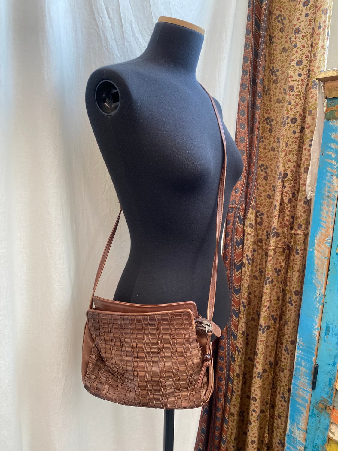 브라운 레더 크로스백 상품이미지2