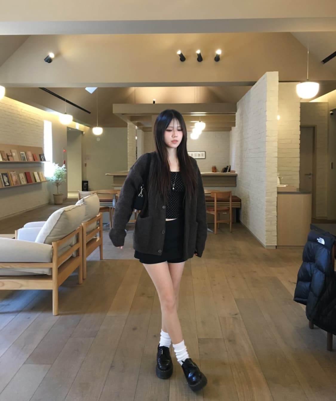 아워캐비넷 teddy punching cardigan 상품이미지4