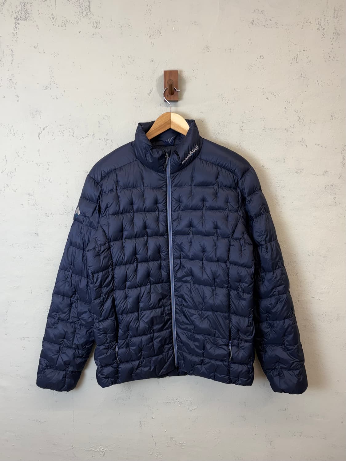 몽벨 라이트웨이트 구스다운 패딩 네이비 상품이미지1