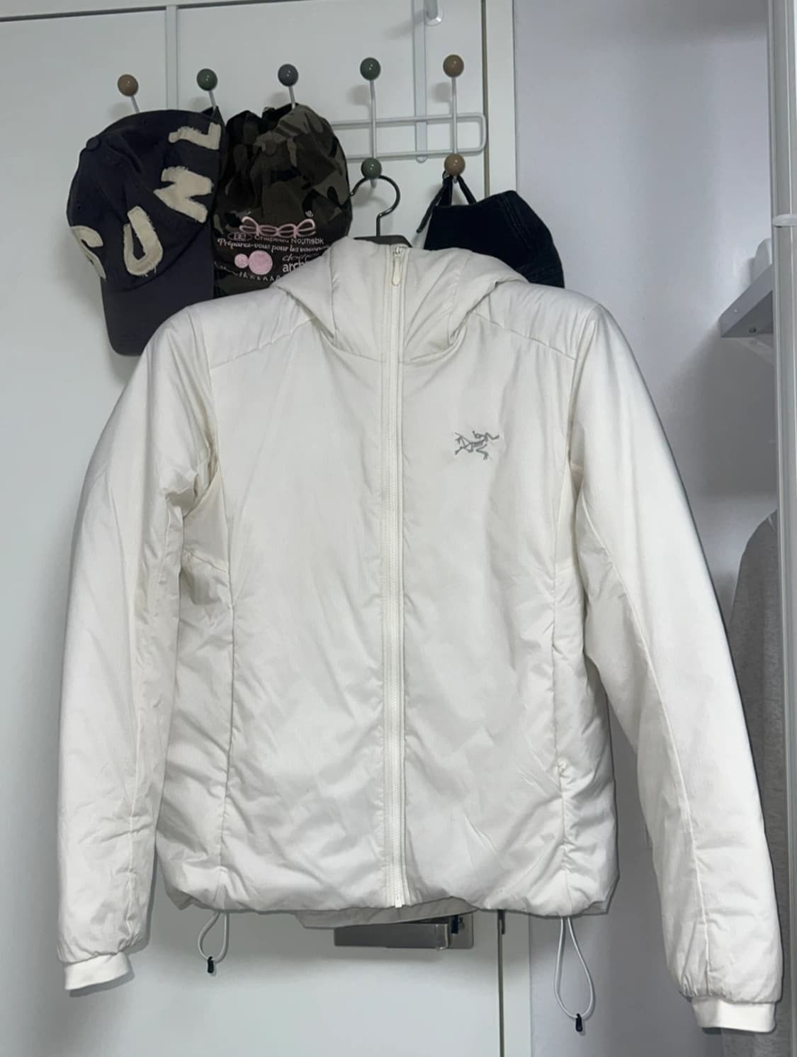 아크테릭스 아톰 SV 후디 여성 S Arctic Silk 상품이미지1