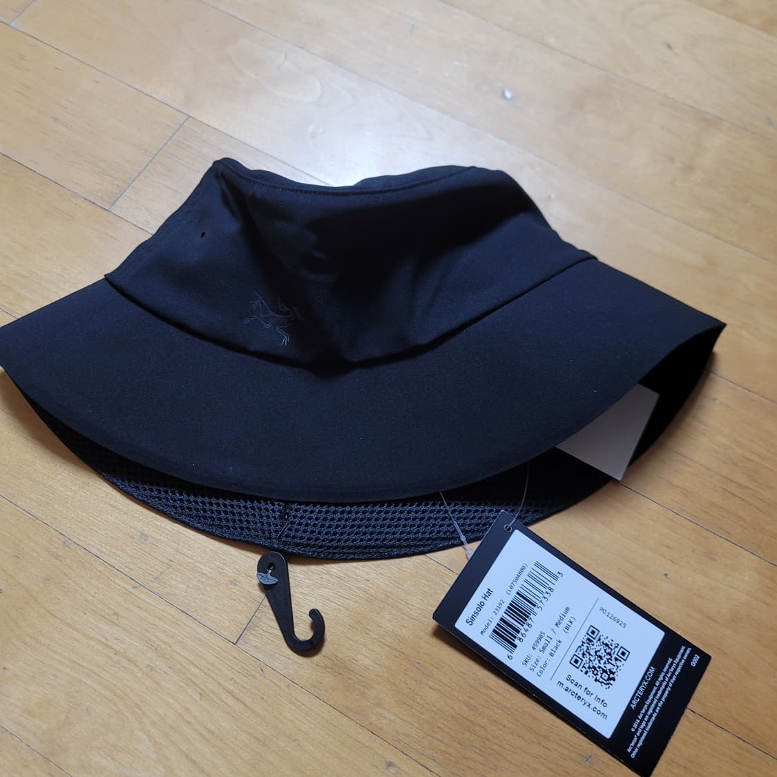 아크테릭스 신솔로 햇 블랙 상품이미지1