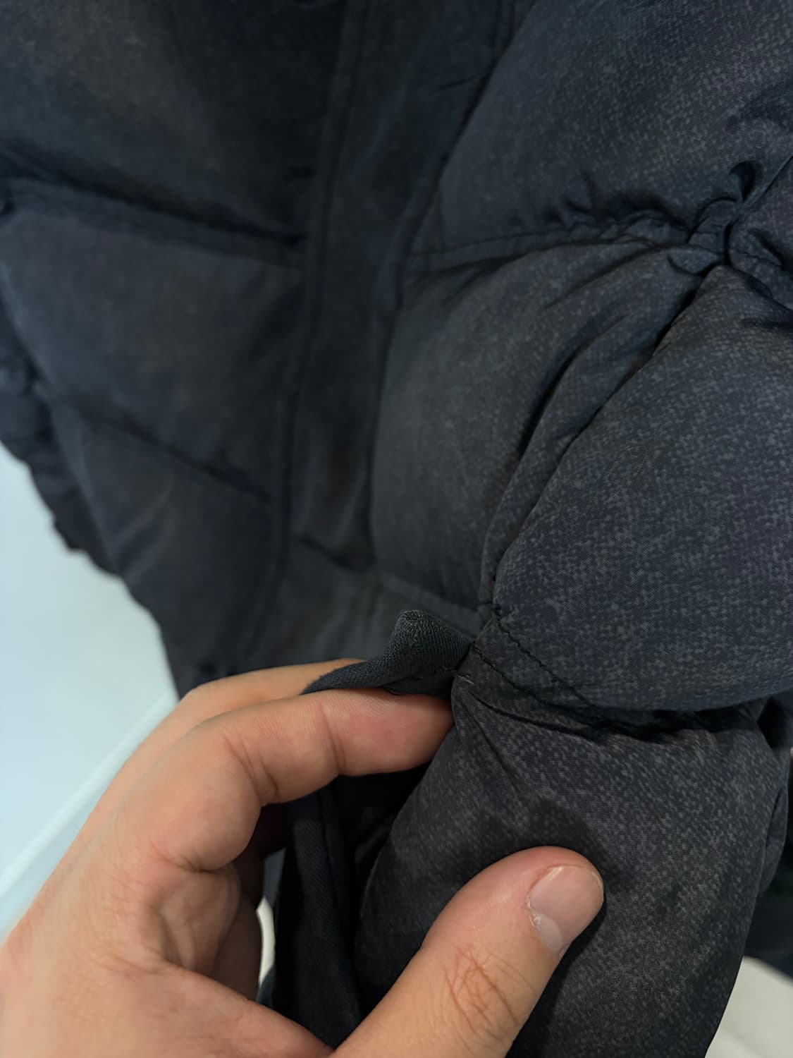 (100) frj 덕다운 락시크 차콜 견장 패딩 상품이미지7