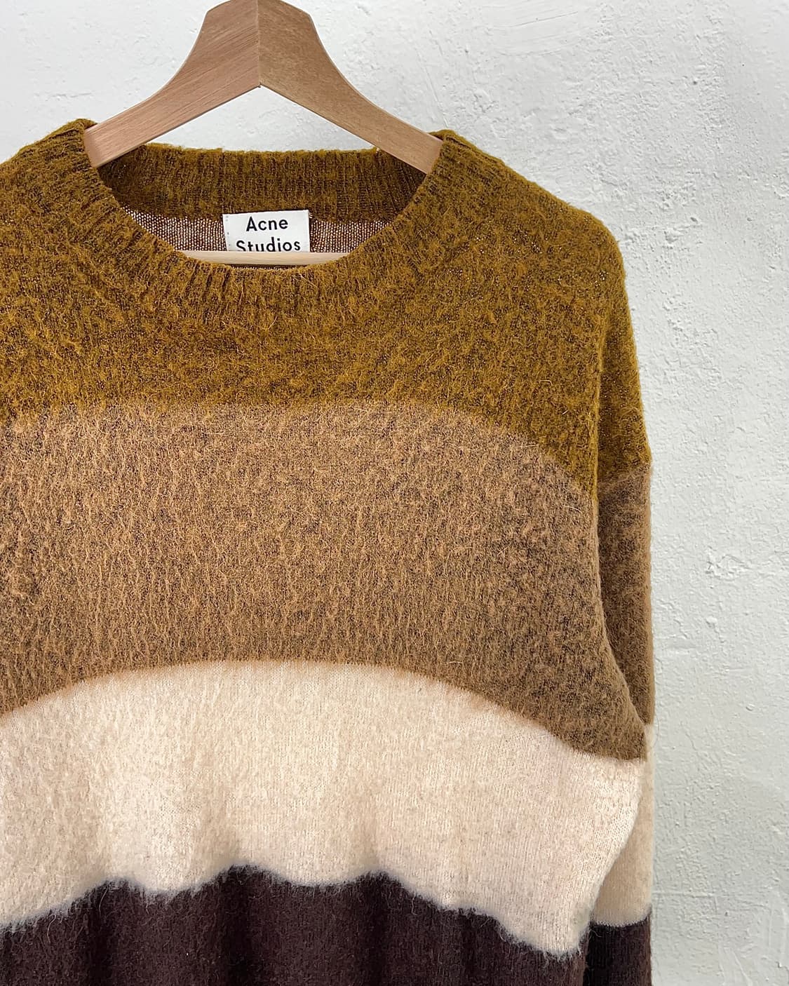 아크네 스튜디오 모헤어 브러쉬 니트 스웨터 상품이미지3