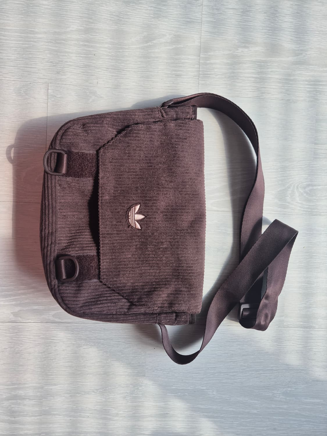 아디다스 메신저 코듀로이 크로스백 IQ3519 상품이미지2