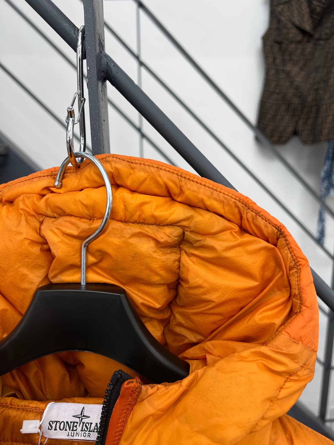 스톤아일랜드 와펜 오렌지 경량 패딩 / 14Y 상품이미지8