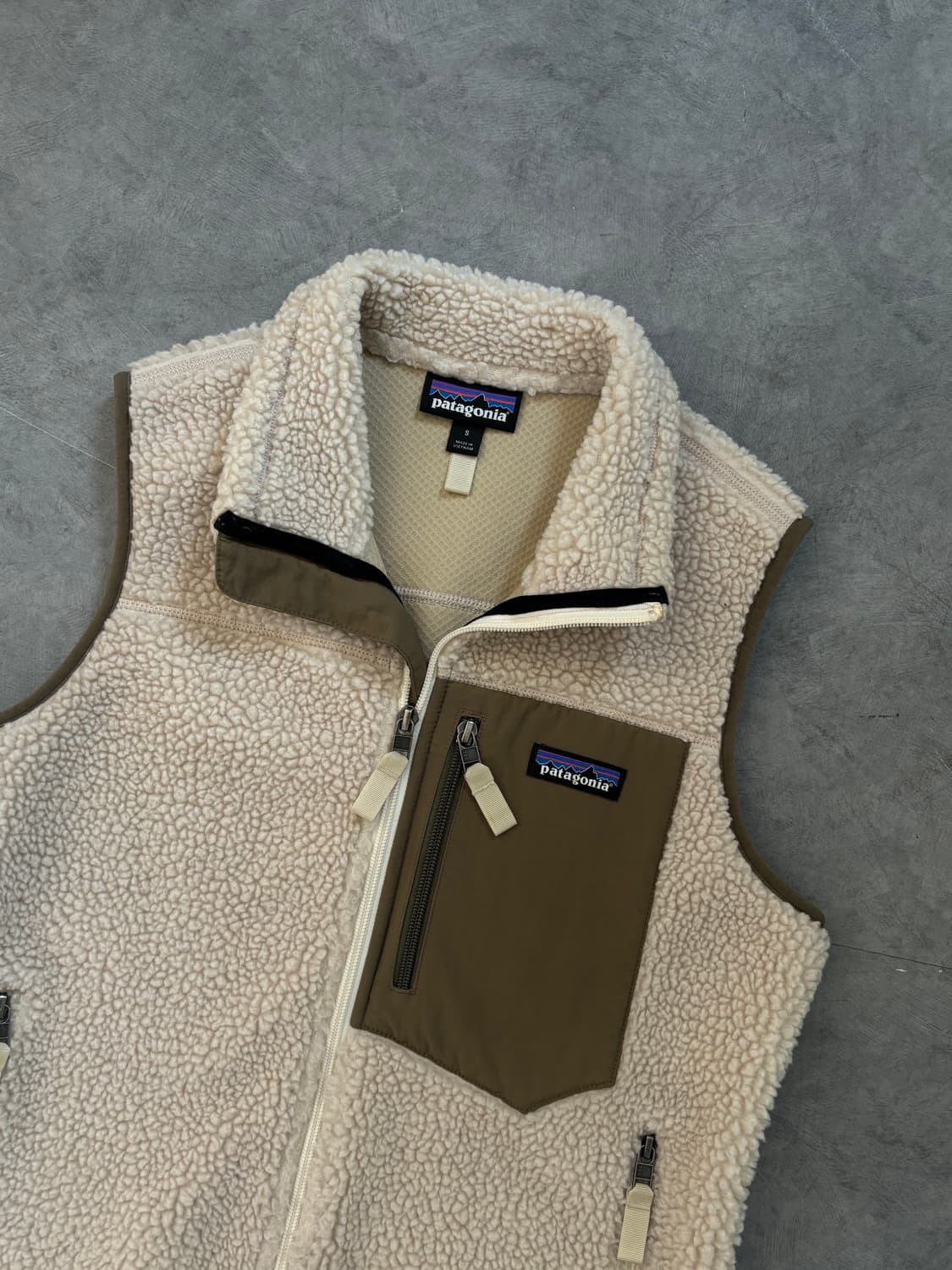 Patagonia 파타고니아 베이지 컬러 레트로 플리스 베스트  상품이미지6