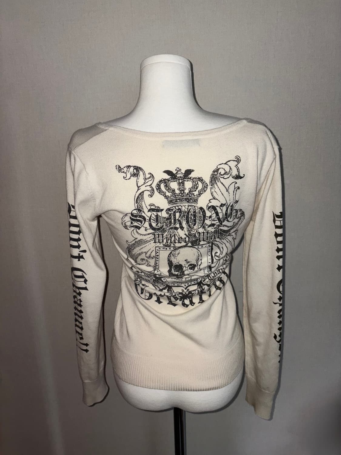 빈티지 스컬 핫픽스 니트 롱슬리브 상품이미지1