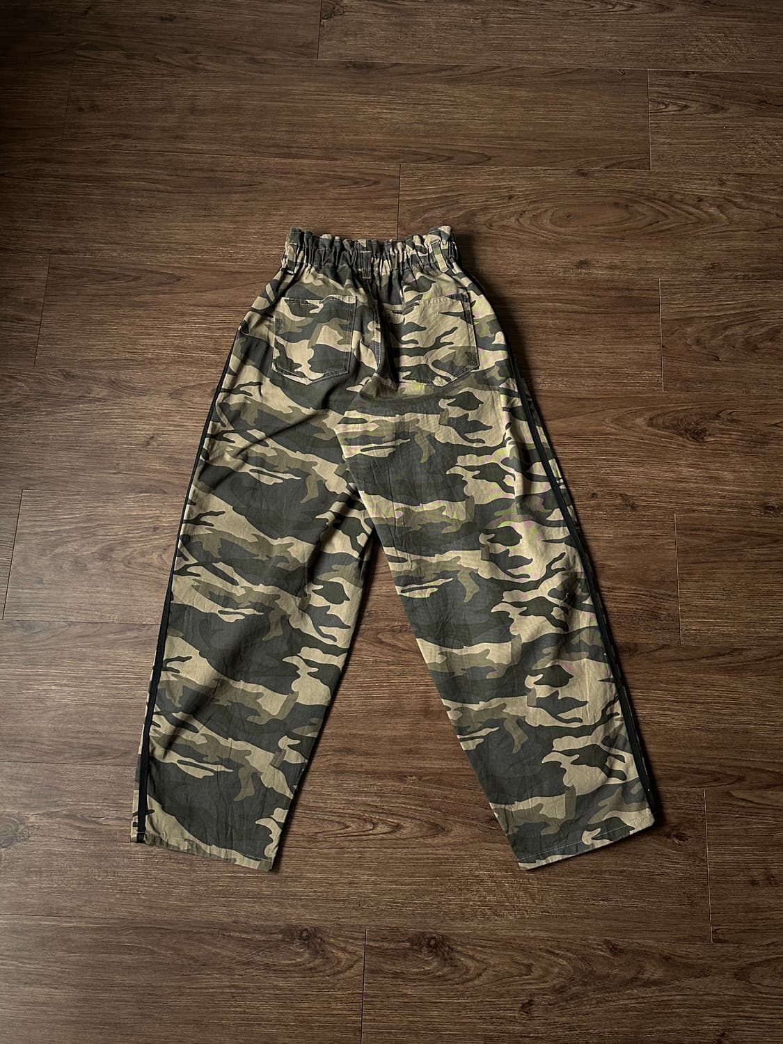 Chip Clip 크롭 카모플라쥬 트랙 팬츠 상품이미지9