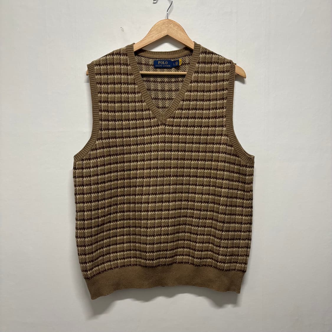 폴로 베이지 체크 니트조끼 상품이미지1