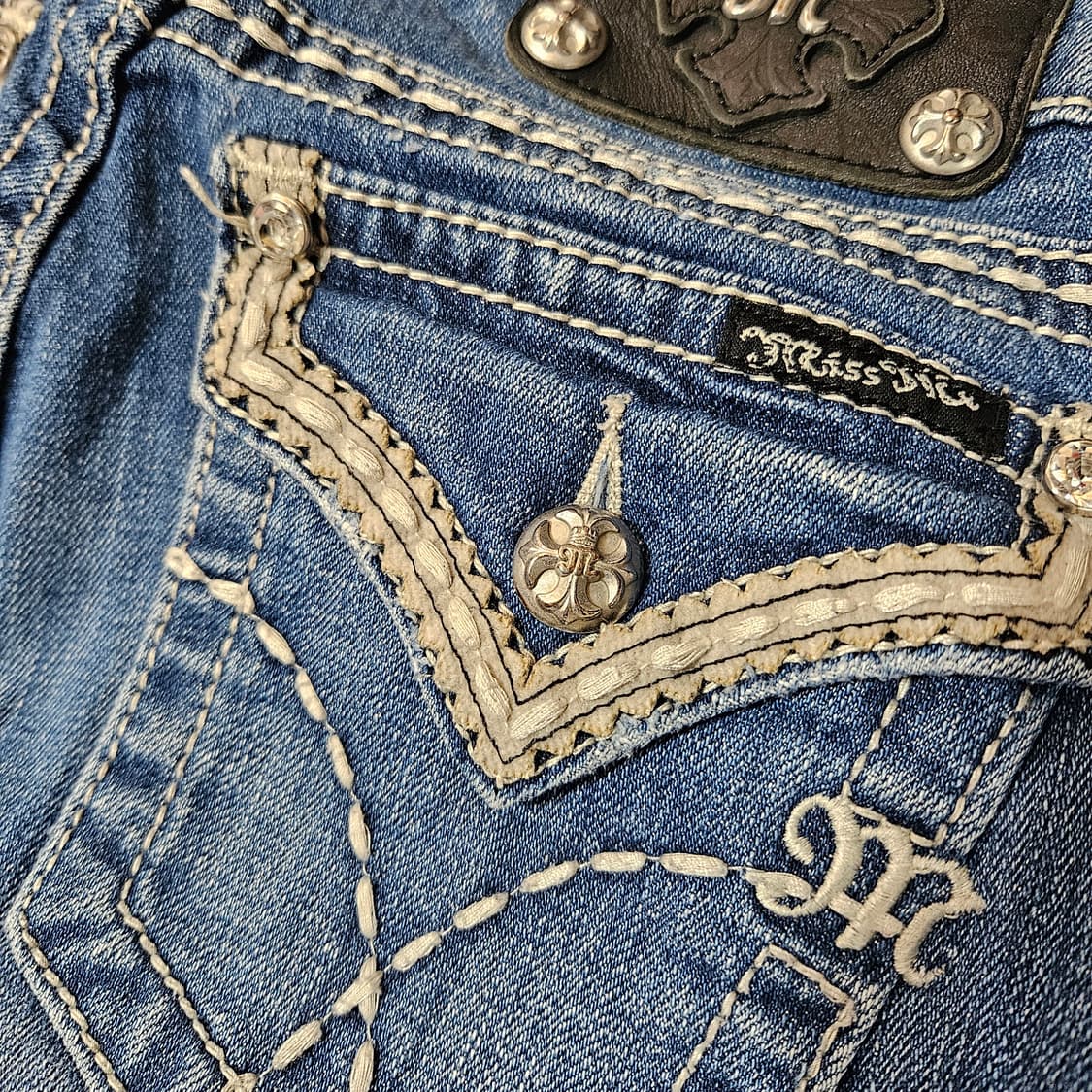 Miss Me 버튼 자수 y2k 디테일 데님 부츠컷 팬츠 상품이미지3