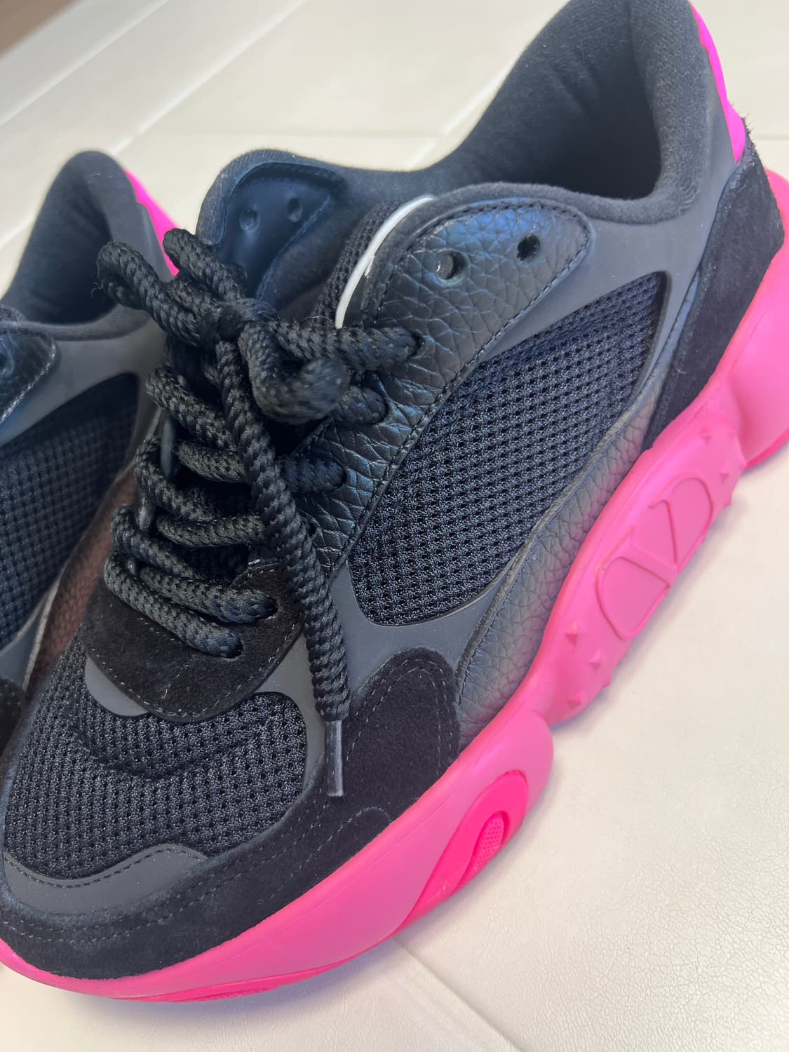 발렌티노 버블백 스니커즈 상품이미지2