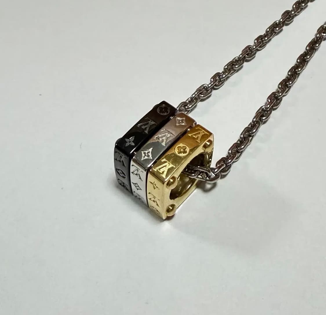 루이비통 모노그램 볼드 목걸이 상품이미지3