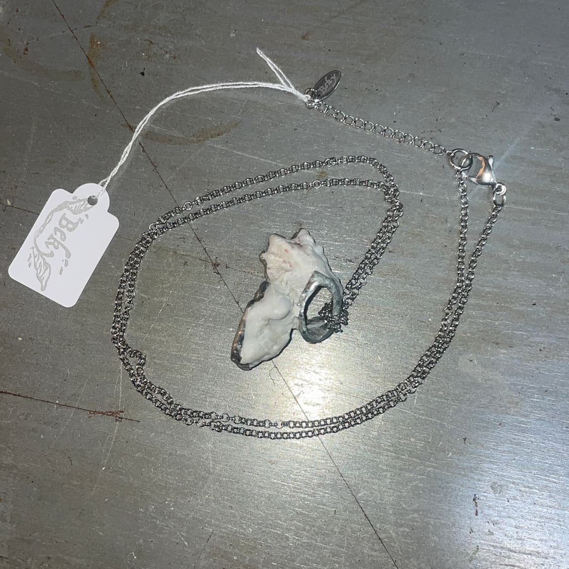 베키 어비스 트윈 목걸이 상품이미지1