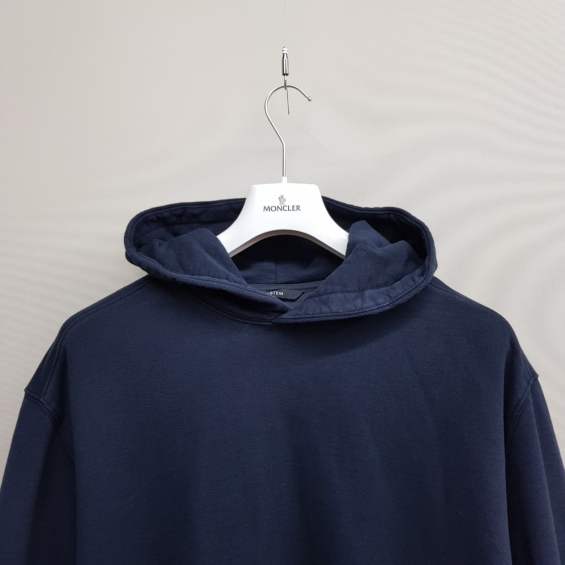 한섬 시스템 2023 백프린트 후드 스웨트셔츠 105사이즈 상품이미지3