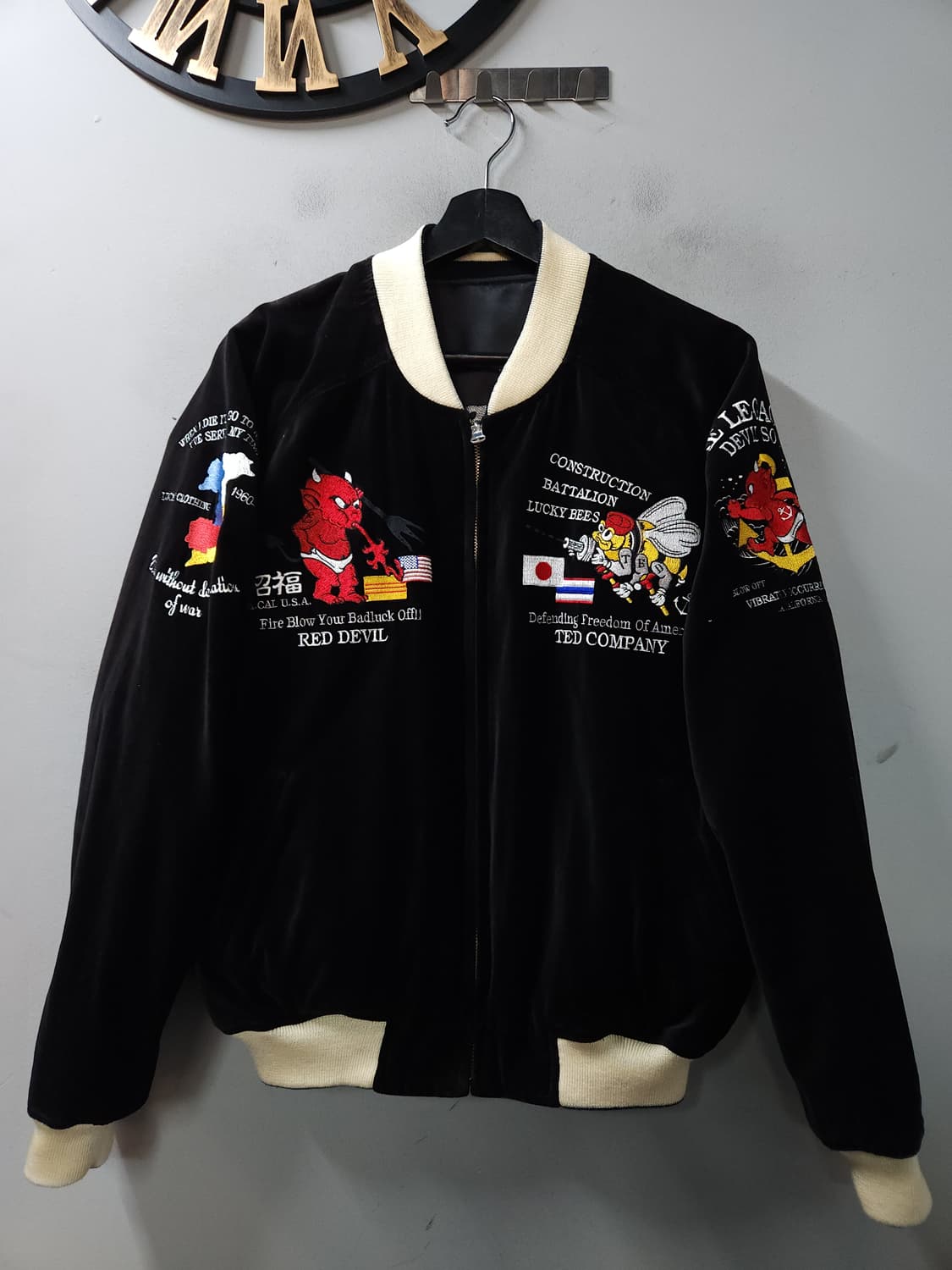 테드 컴퍼니 스웨이드 리버시블 자수 스카쟌 (남녀가능) 상품이미지5