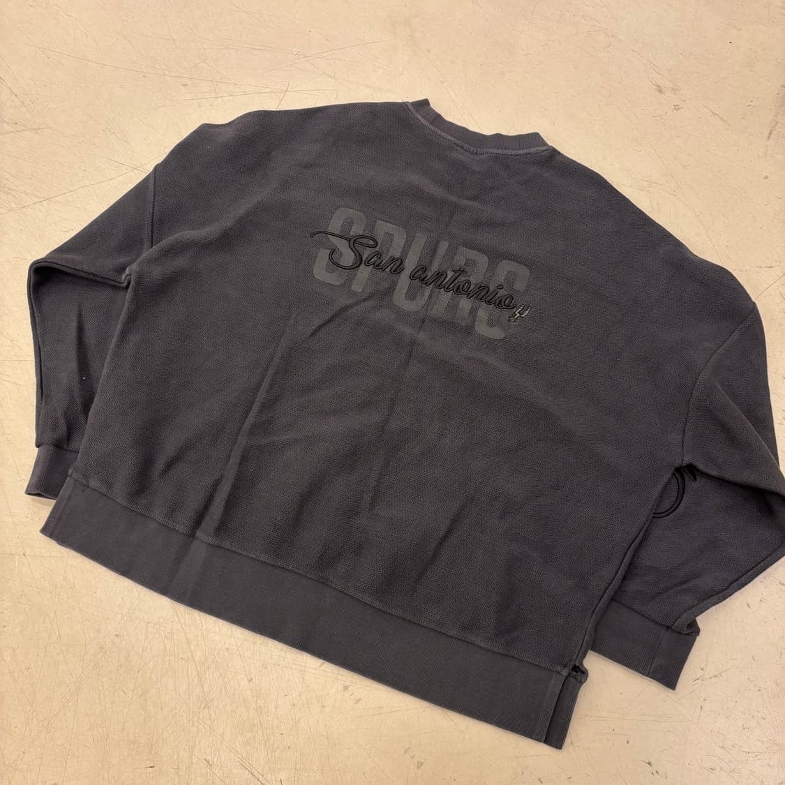NBA 샌안토니오 스퍼스 피그먼트 맨투맨 상품이미지3
