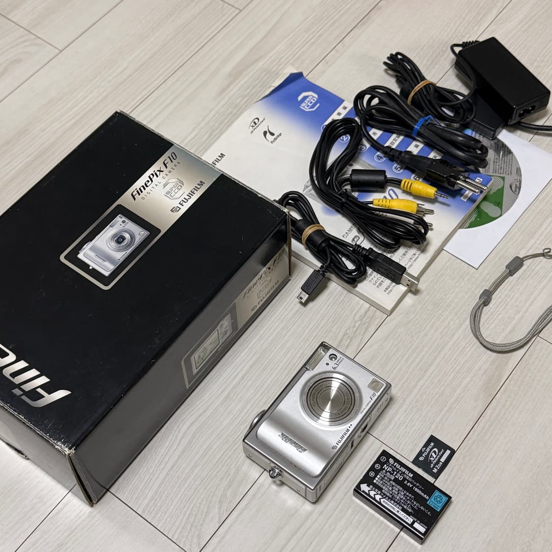 후지필름 파인픽스 F10 빈티지 디카 디지털카메라 상품이미지1