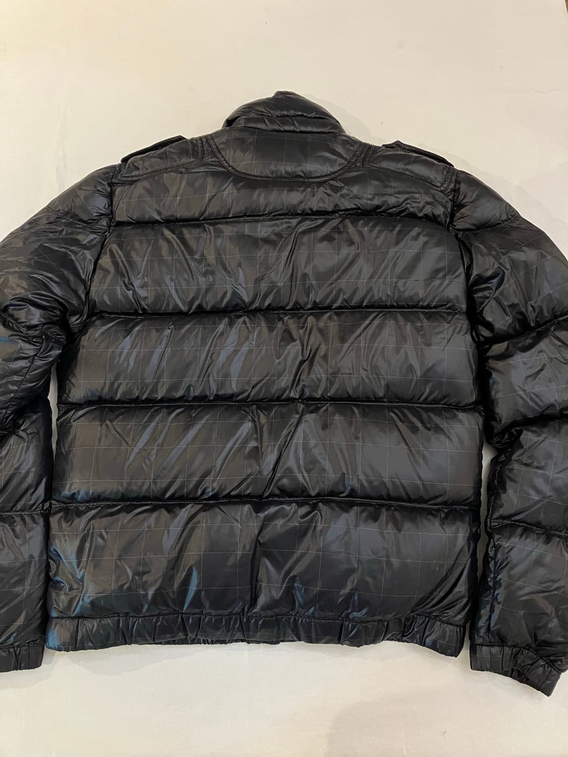 디젤 유광 멀티포켓 견장 체크패턴 숏패딩 블랙 상품이미지6