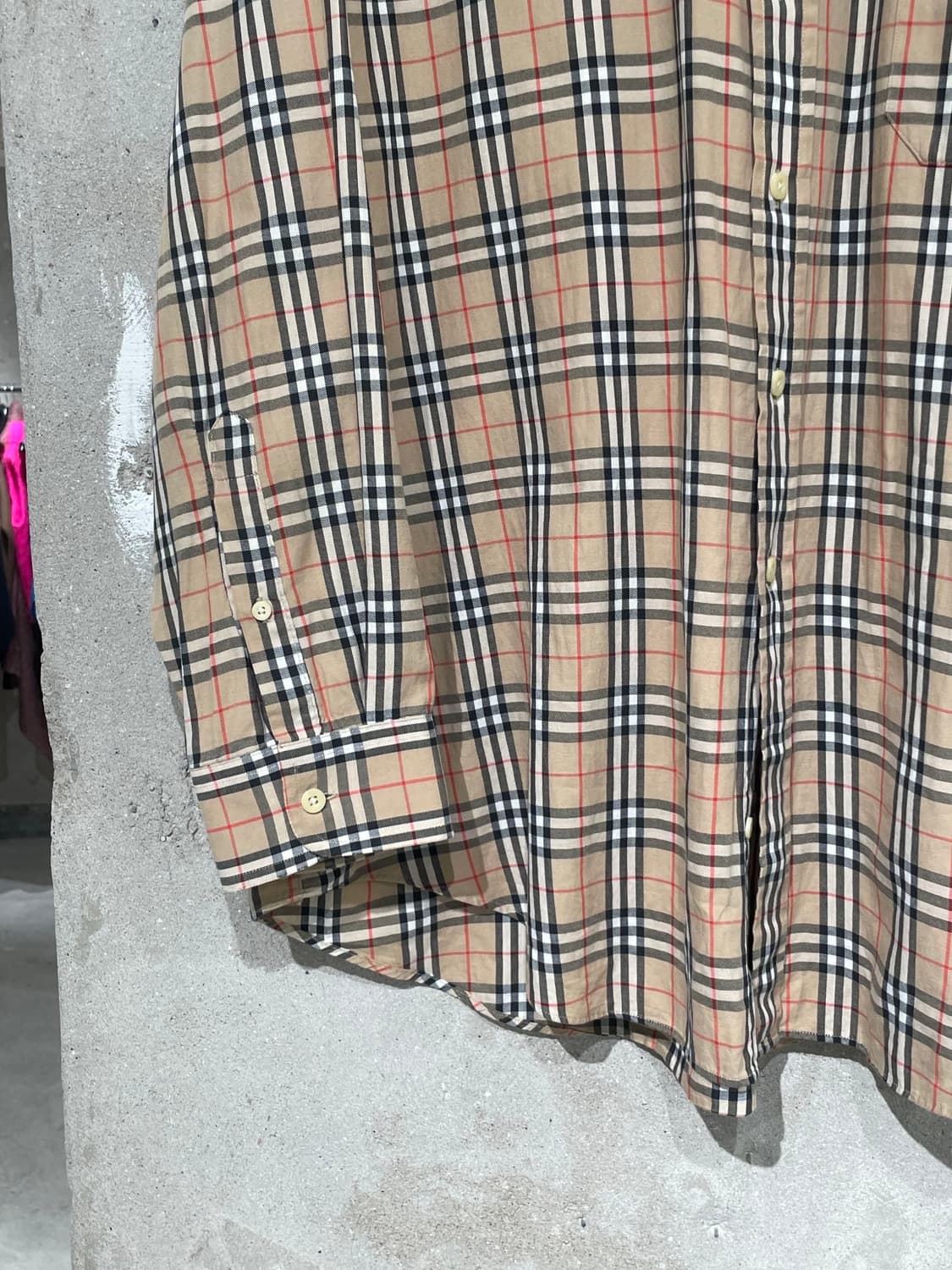 버버리 베이지 노바체크 기마로고 싱글 포켓 셔츠 상품이미지4