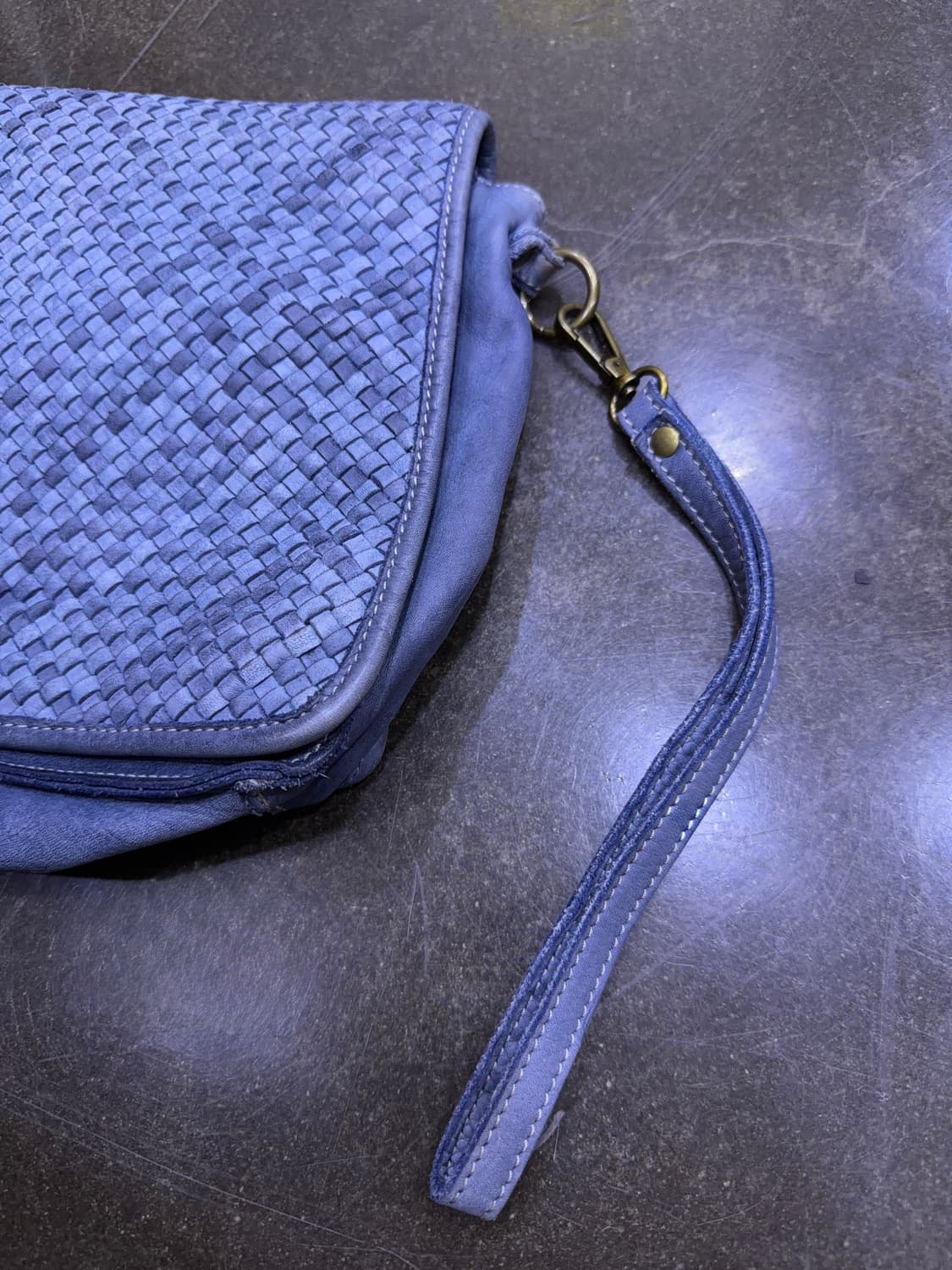 이탈리아 레더 가죽 인트레치아토 패턴 클러치백 상품이미지4