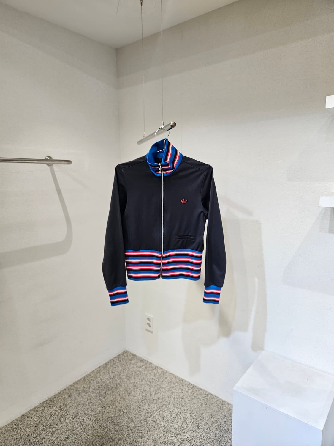 아디다스 90s 서독 데상트 트랙 저지 상품이미지1