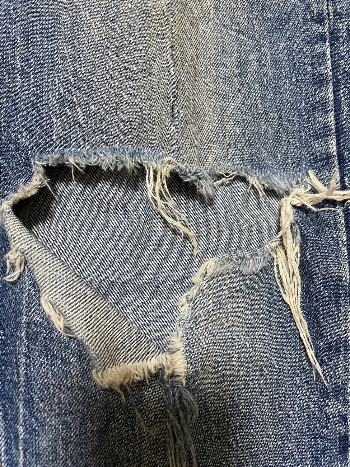 ZARA 디스트로이드 워시 데님 팬츠 상품이미지3