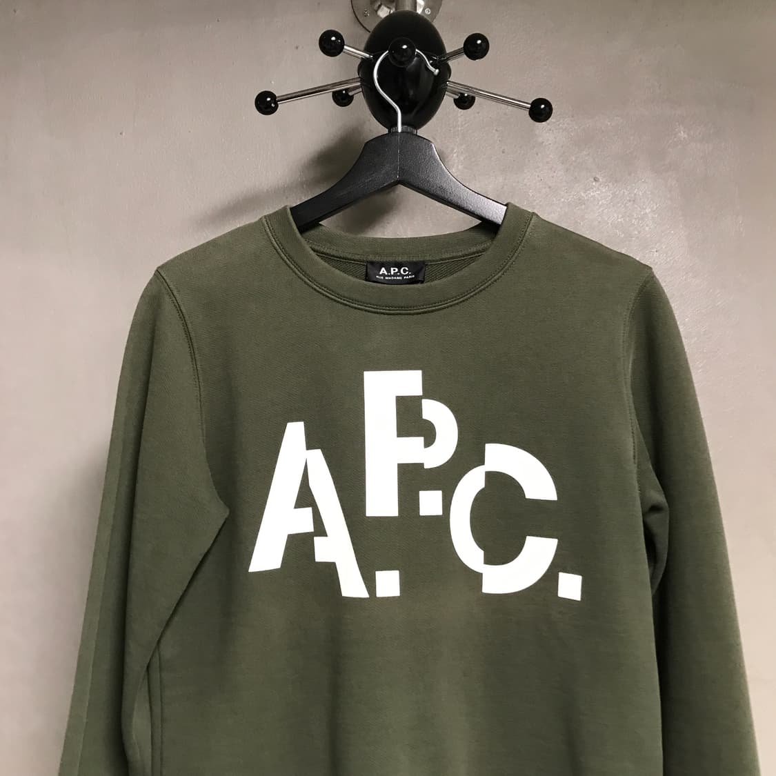 APC 아페쎄 맨투맨 카키 S(W) 상품이미지2