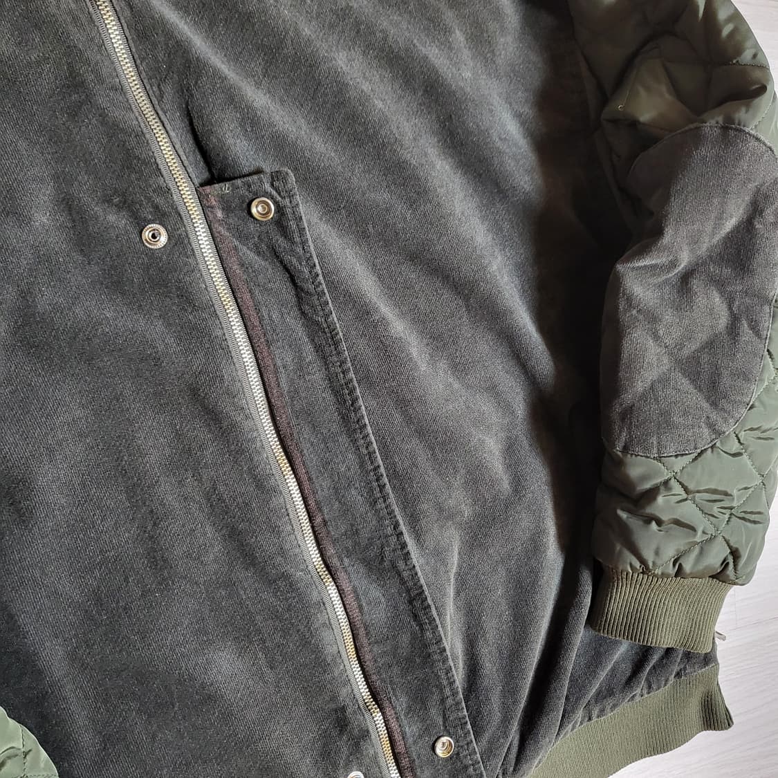 카키 퀼팅 맨투맨 상품이미지5