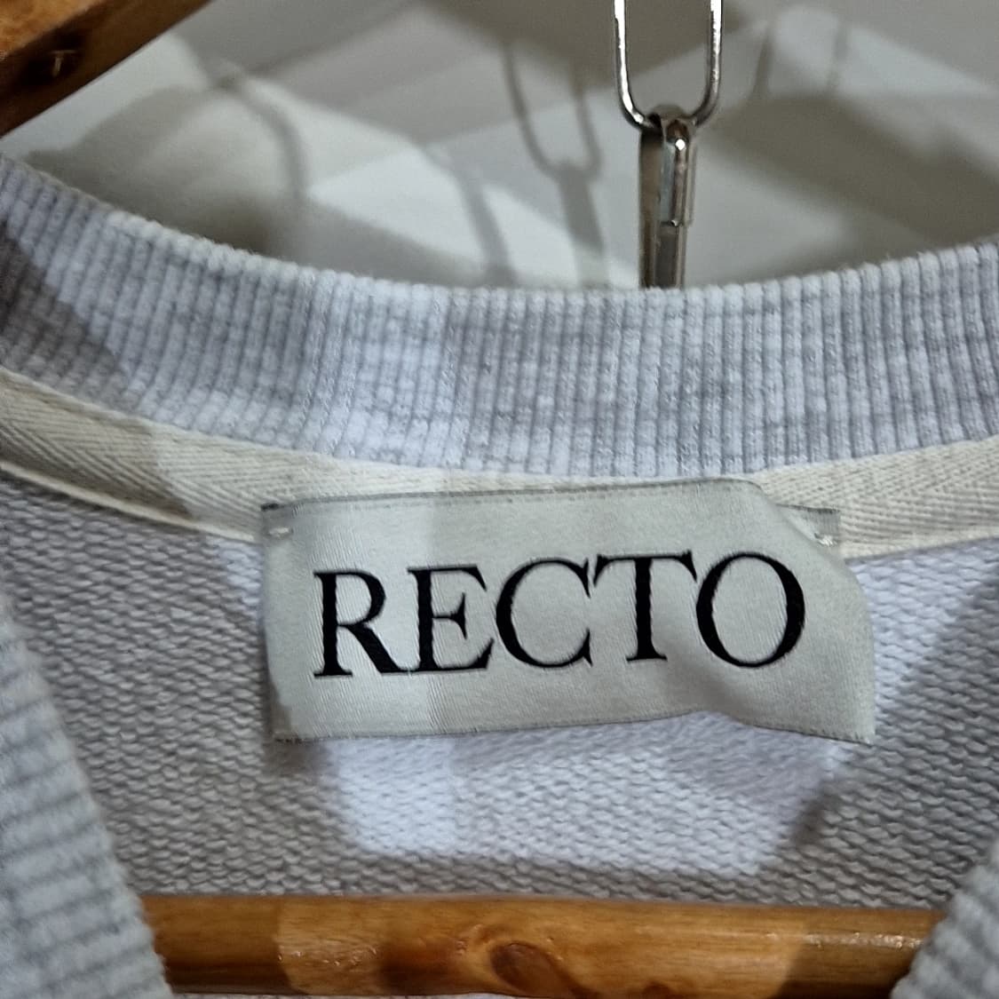 렉토 빅로고 크롭 맨투맨 상품이미지4