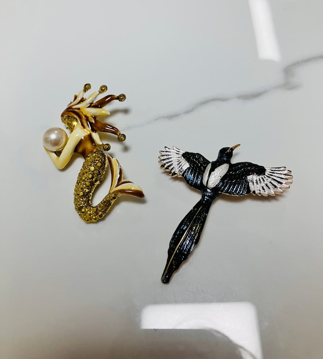 영국 빈티지 금장 브로치 인어 진주 까치 상품이미지1