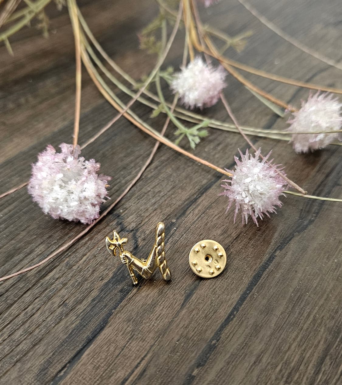 Vintage 도끼 든 팔 핀 브로치 상품이미지5