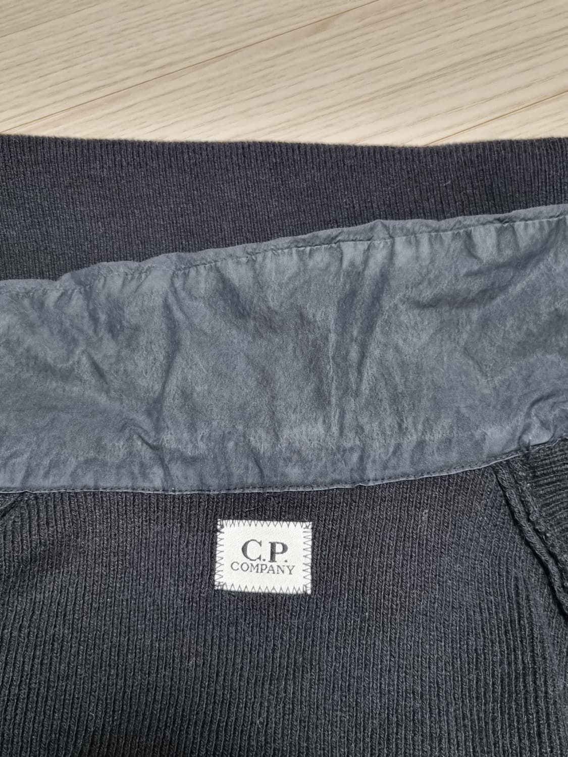 cp컴퍼니 고글 니트집업 상품이미지3