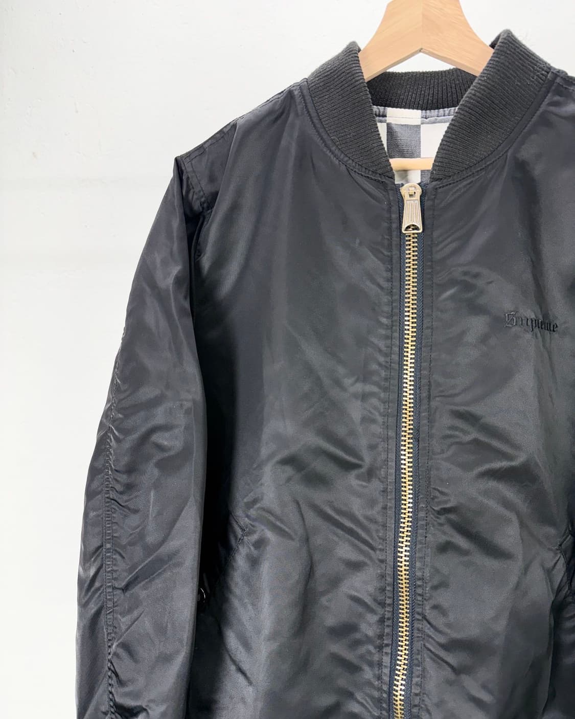 슈프림 16ss 블랙 올드 잉글리시 체커보드 로고 봄버 자켓 상품이미지3