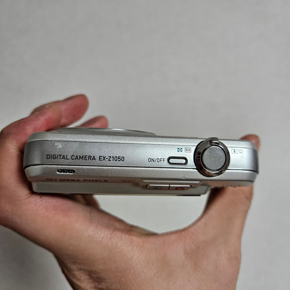 [은채 디카] 카시오 엑슬림 EX-Z1050 실버 디카 르세라핌 상품이미지8