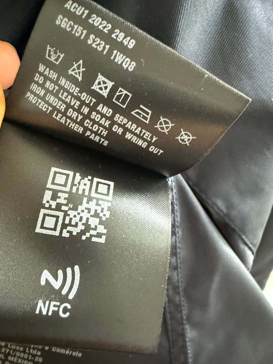 [L] 프라다 23ss 삼각로고 리나일론 셔츠 자켓 상품이미지5