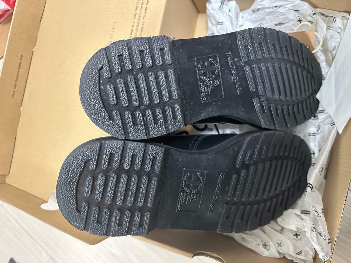 슈프림 닥터마틴 270 상품이미지4