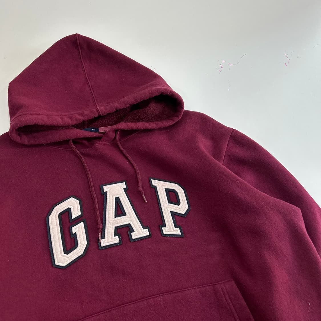 Gap 갭 라이트 핑크로고 버건디 후드티 상품이미지4