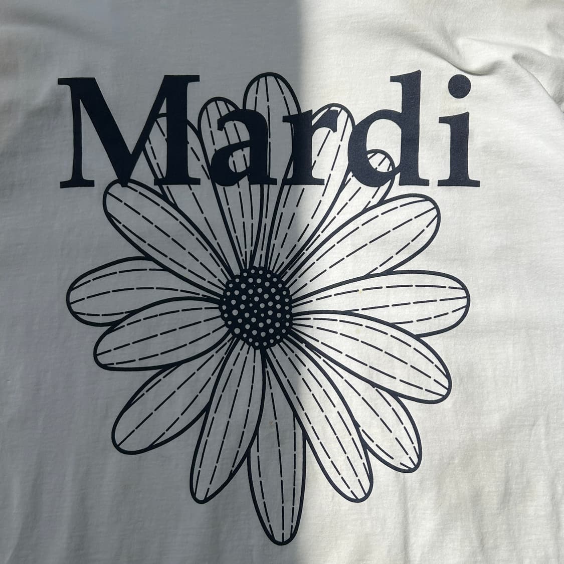 마르디 메크르디 빅로고 반팔티셔츠  상품이미지3