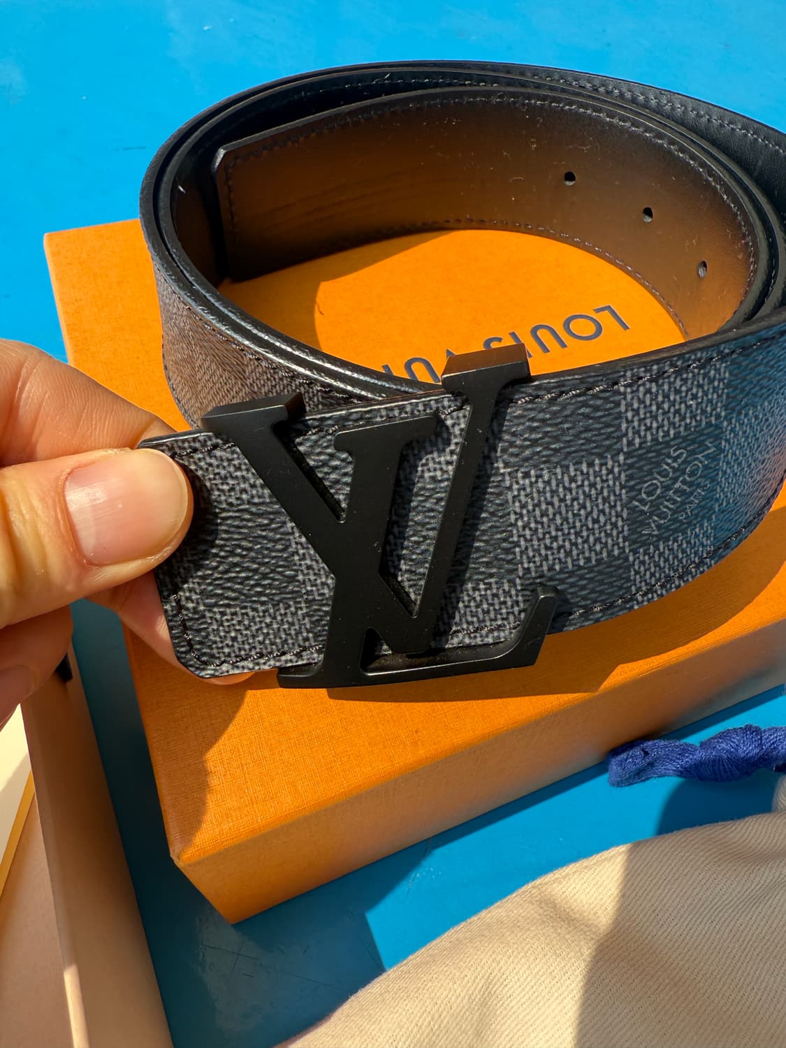 루이비통 LV 이니셜 다미에 그라파이트 벨트 상품이미지1