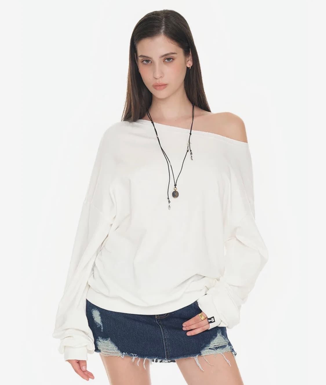 투머치택스 어시메트릭 원 숄더 스웨트셔츠 화이트 상품이미지1