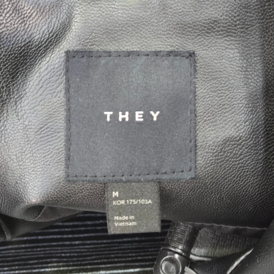 [M] THEY 인시전 비건레더 카라 자켓 (블랙) 상품이미지4