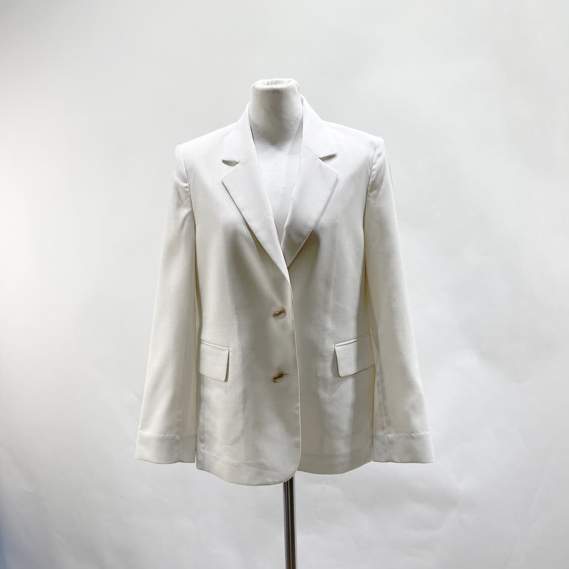 클라비스 여성 캐주얼자켓 베이지 2023 85 상품이미지1