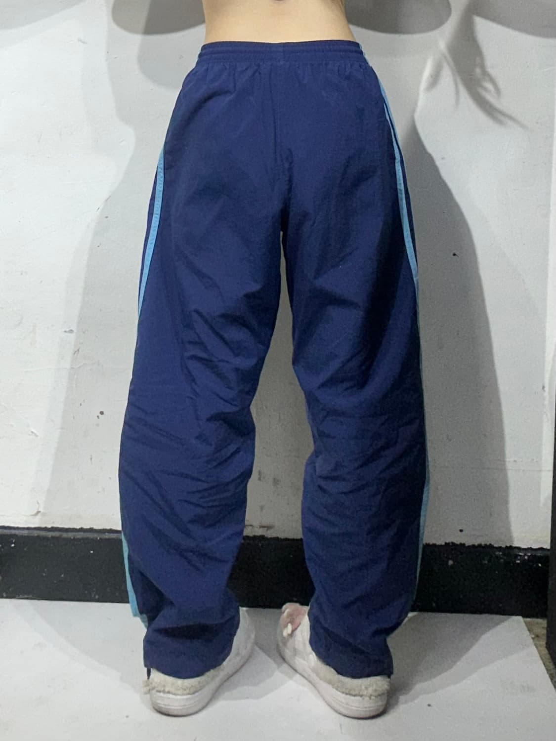 90s 아디다스 네이비 스카이 블루 삼선 와이드 트랙 팬츠  상품이미지3