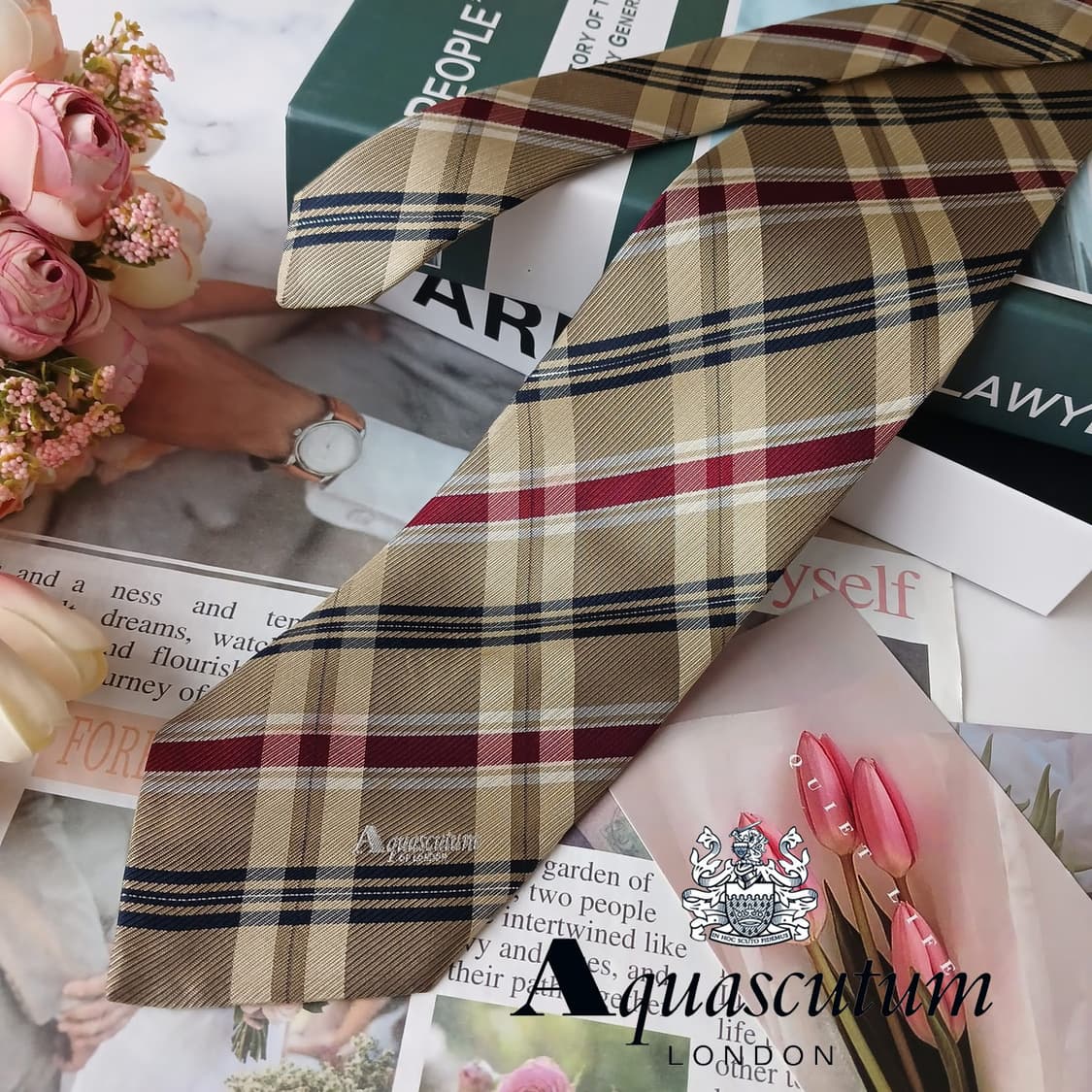 아쿠아스큐텀 실크 베이지 체크 넥타이 9.6cm A등급 E730 상품이미지1