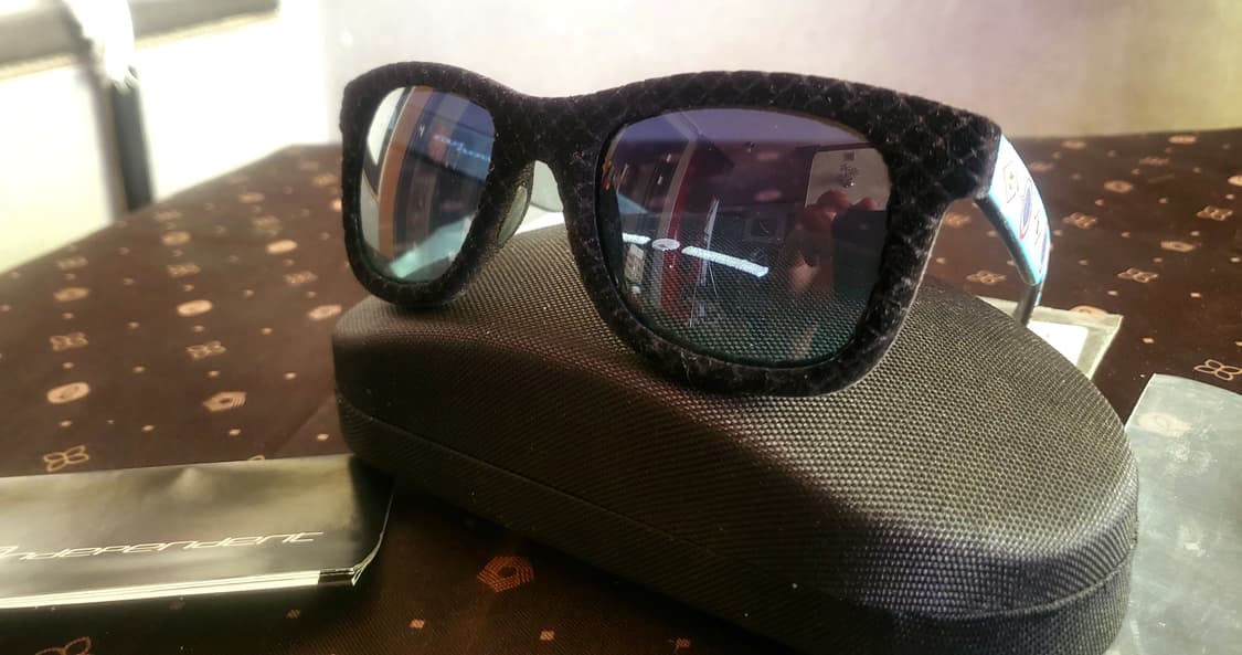 [미착용 새상품]* INDEPENDENT  블랙벨벳 선글라스* 상품이미지9