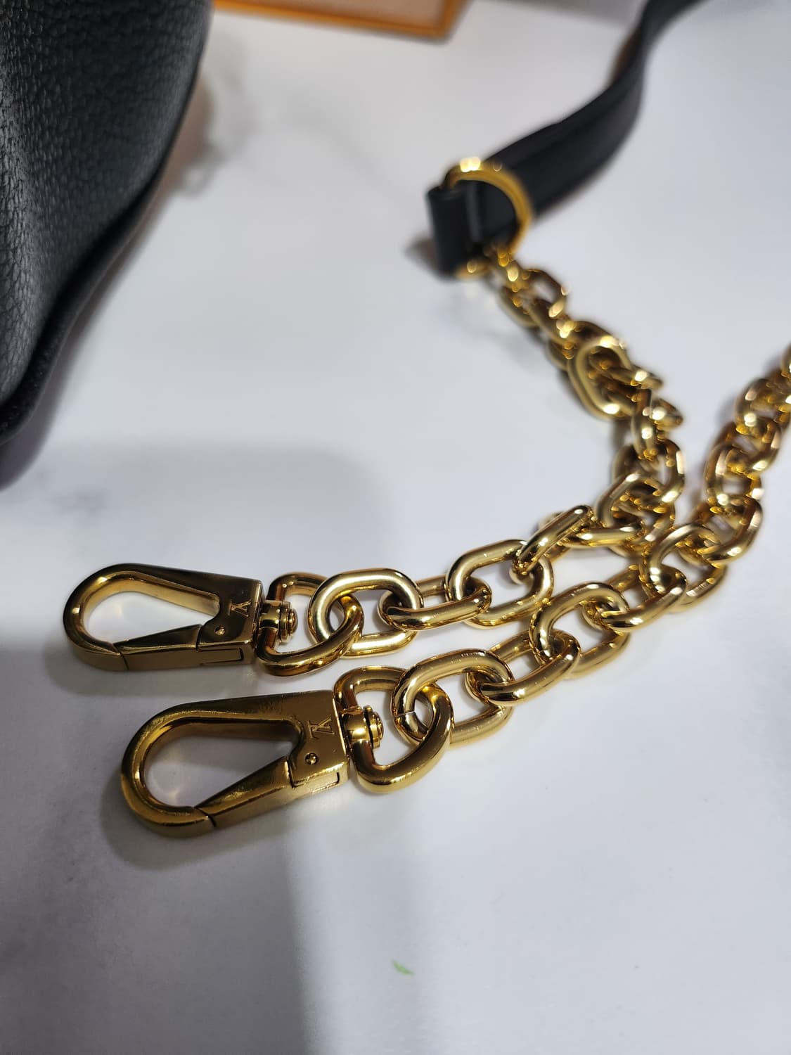 루이비통 반둘리에20 앙프렝트 블랙 상품이미지6