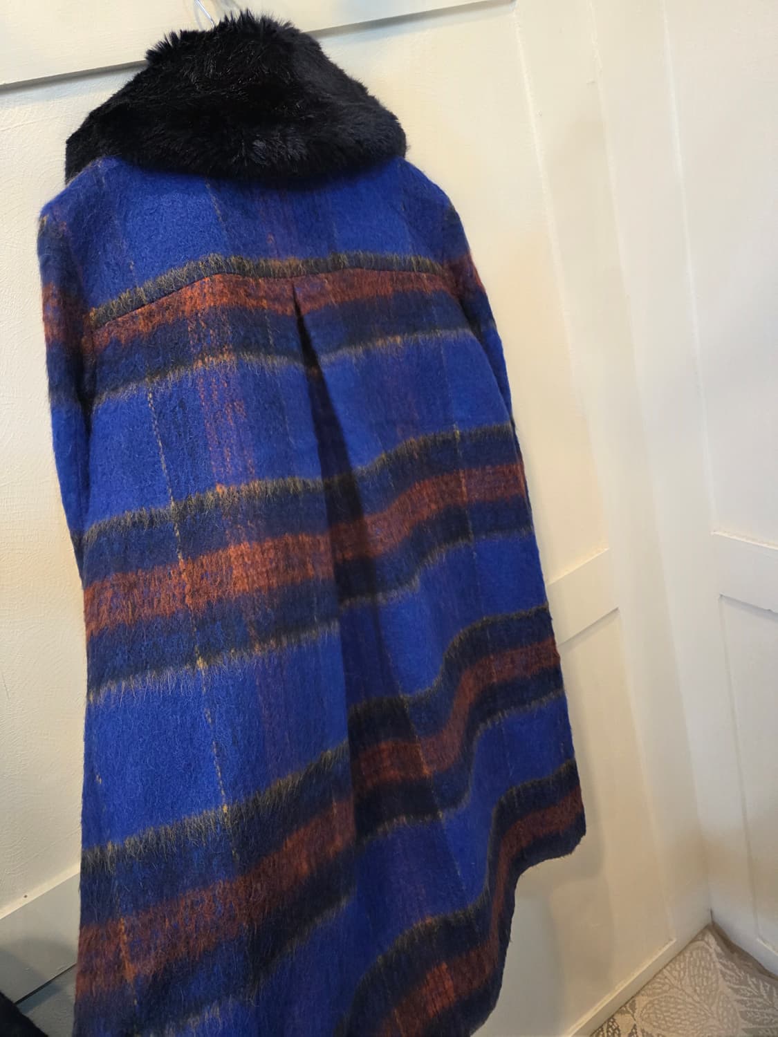 a.t. corner  모헤어 퍼 카라 체크 코트 상품이미지4